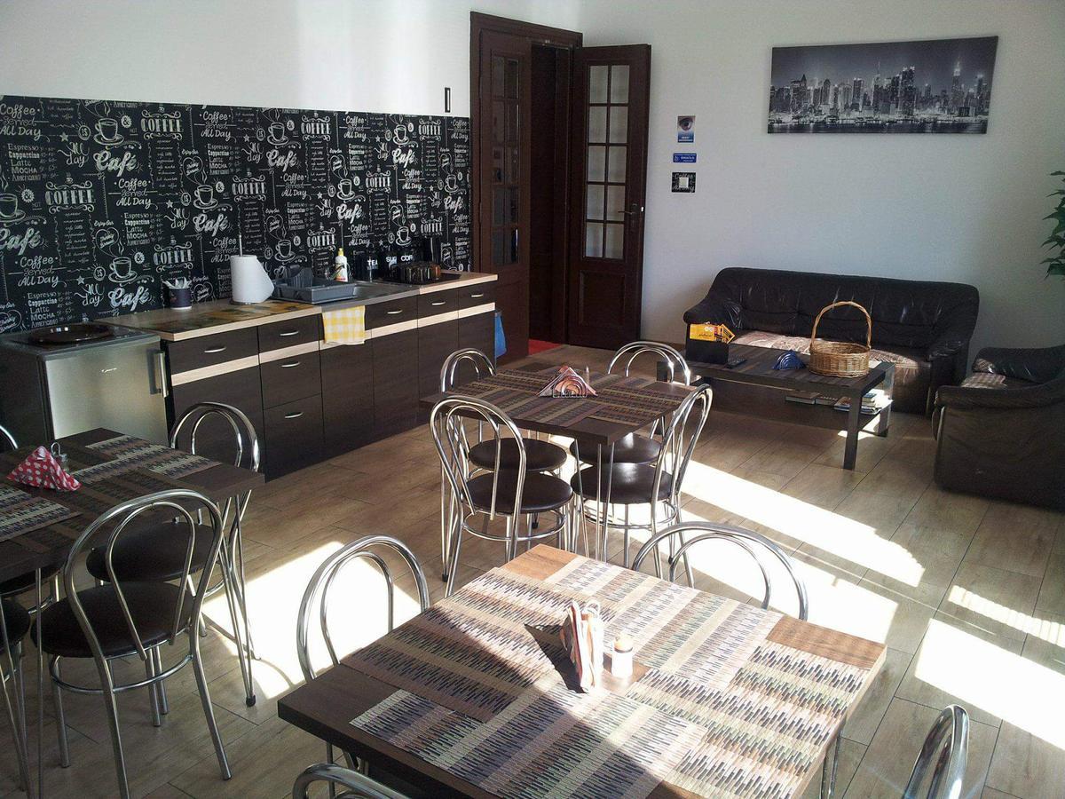 Hostel Maxim Варшава Екстериор снимка
